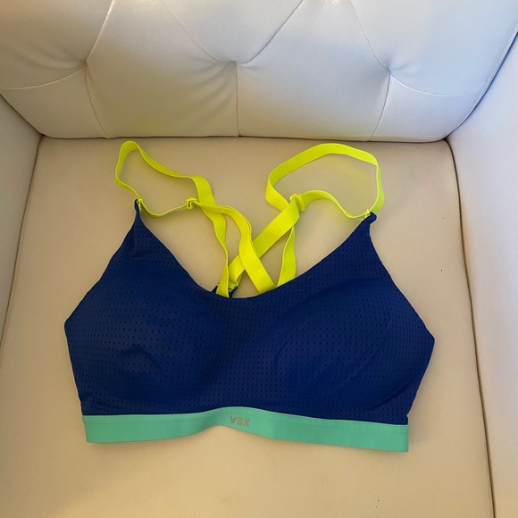 Victoria's Secret Other - Victoria Secret Sports Bra